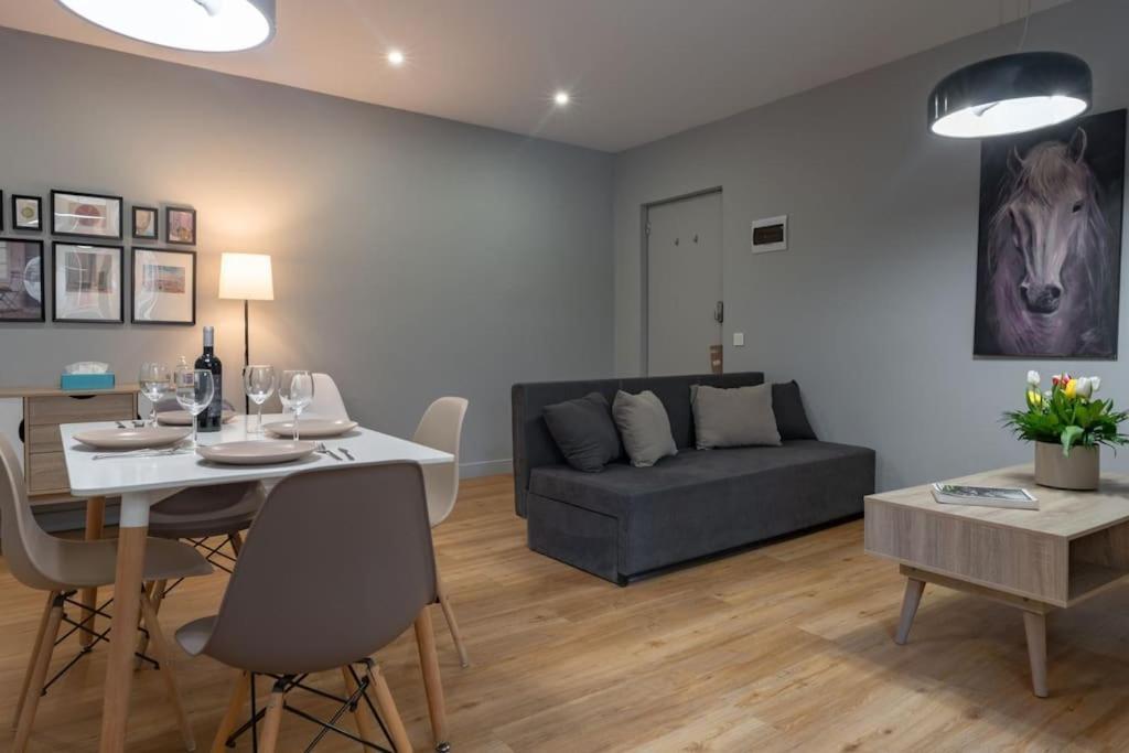 Modern, Quite 1-Bdr Apt 5 Min Walk To Acropolis Афины Экстерьер фото